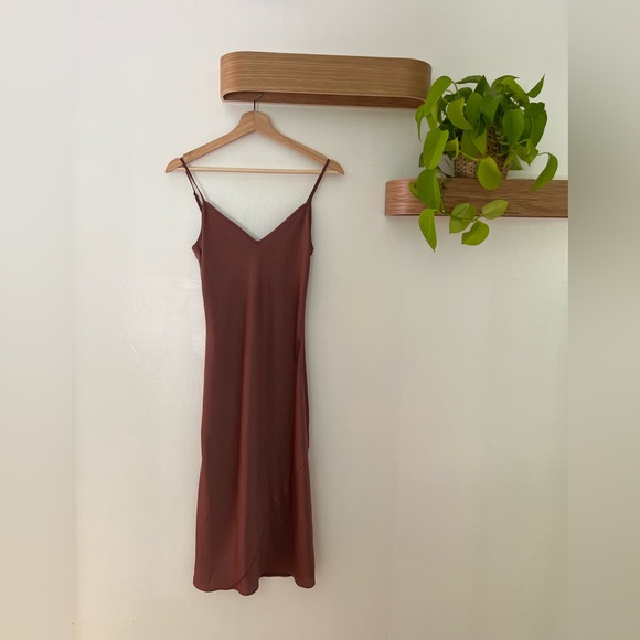 Aritzia Dresses & Skirts - Aritzia Wilfred Only Slip Midi Dress | Amber Brown | Size 2XS